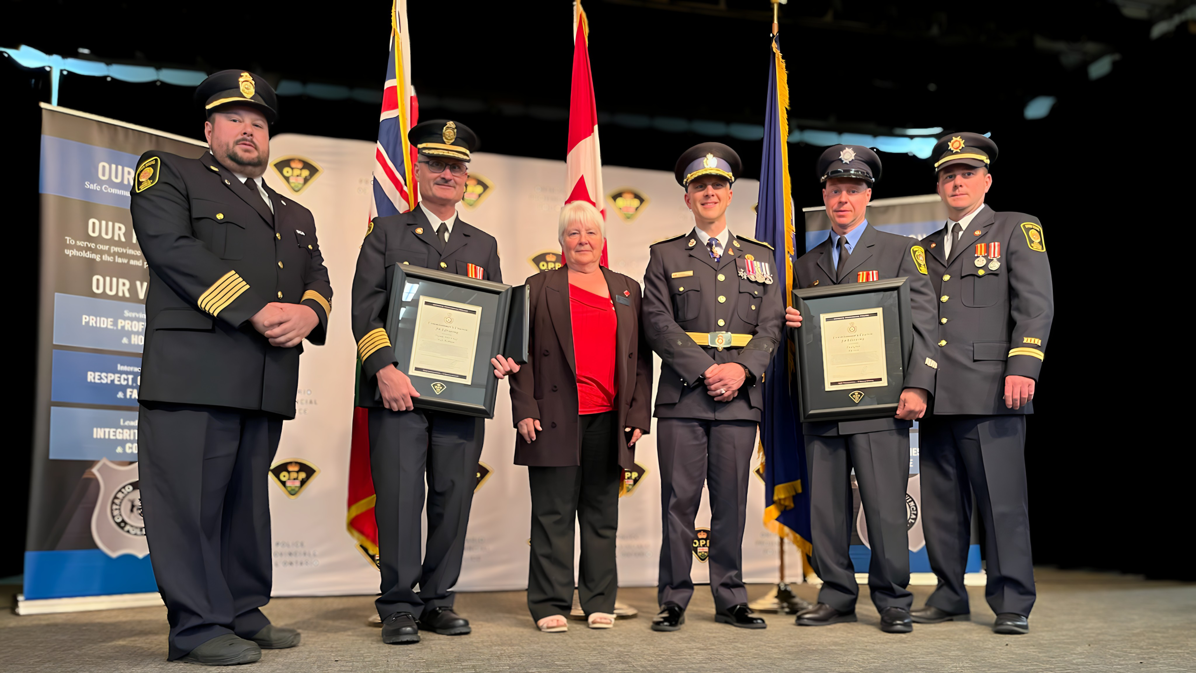 From left to right: Phil Eagelson, Fire Chief- Owen Sound Fire and Emergency Services, Jeff Gautreau, Fire Chief- Inter-Township Fire Department, Mayor Sue Carleton, Township of Georgian Bluffs,  Thomas Carrique, Ontario Provincial Police Commissioner, Jay Gow, Firefighter Owen Sound Fire and Emergency Services, Jason Redmond, Training Officer Owen Sound Fire and Emergency Services 